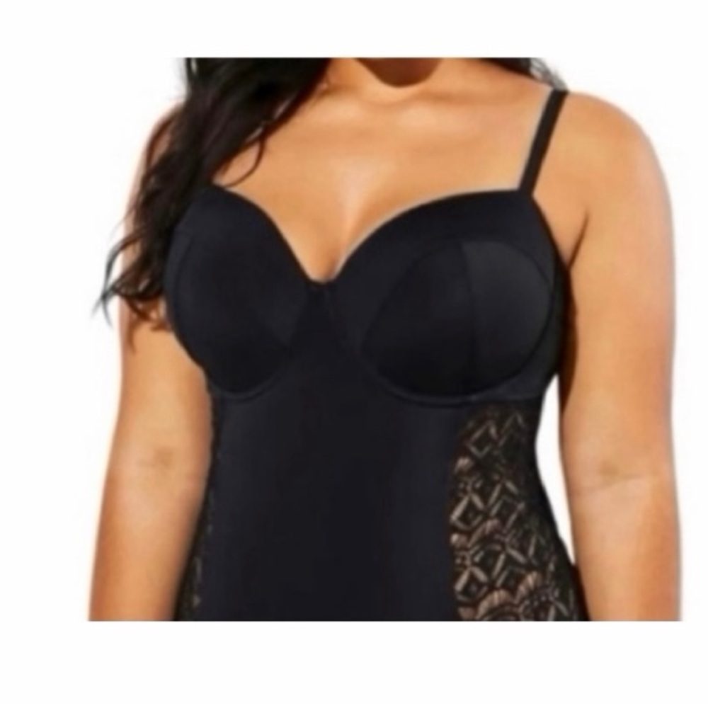 Meet Curve Lace Panel Swimsuit‎ NWT